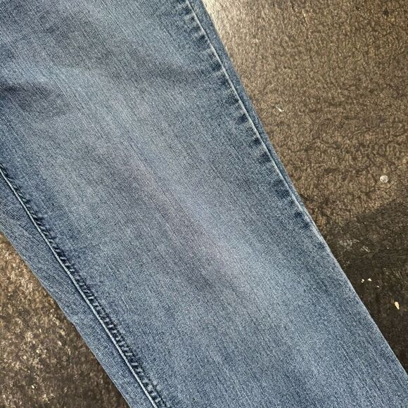 Charter Club Women’s Blue Cotton Medium Wash Jeans Petite Sz 33 Waist - Picture 8 of 16